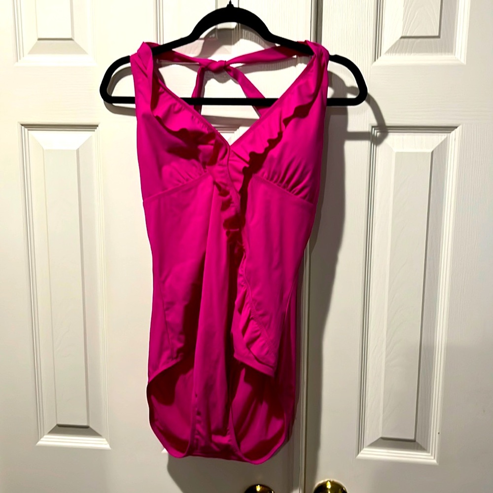 Love your assets pink ruffle swimsuit XL